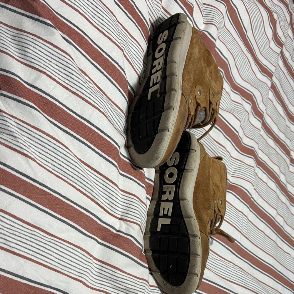 Sorel Tan and Gray Women's Winter Boots - Picture 2 of 4